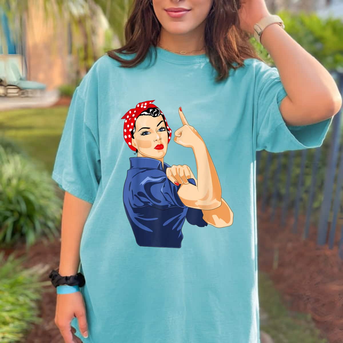 Rosie The Riveter T-Shirt Gives Middle Finger Rosie Rosie The Riveter T-Shirt Gives Middle Finger Rosie