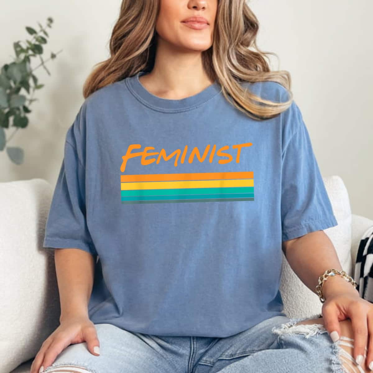 Feminist 60s 70s Style For Feminist Empowered Female T-Shirt Feminist 60s 70s Style For Feminist Empowered Female T-Shirt