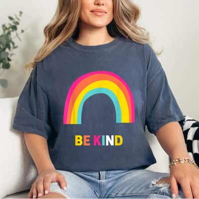 Be Kind Rainbow LGBT Flag LGBT Pride Month Retro Vintage T-Shirt