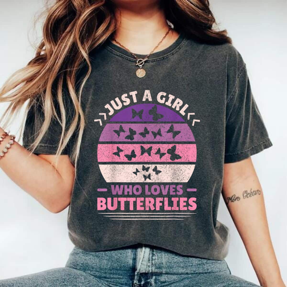 Just A Girl Who Loves Butterflies Women Cute Butterfly Lover T-Shirt Just A Girl Who Loves Butterflies Women Cute Butterfly Lover T-Shirt