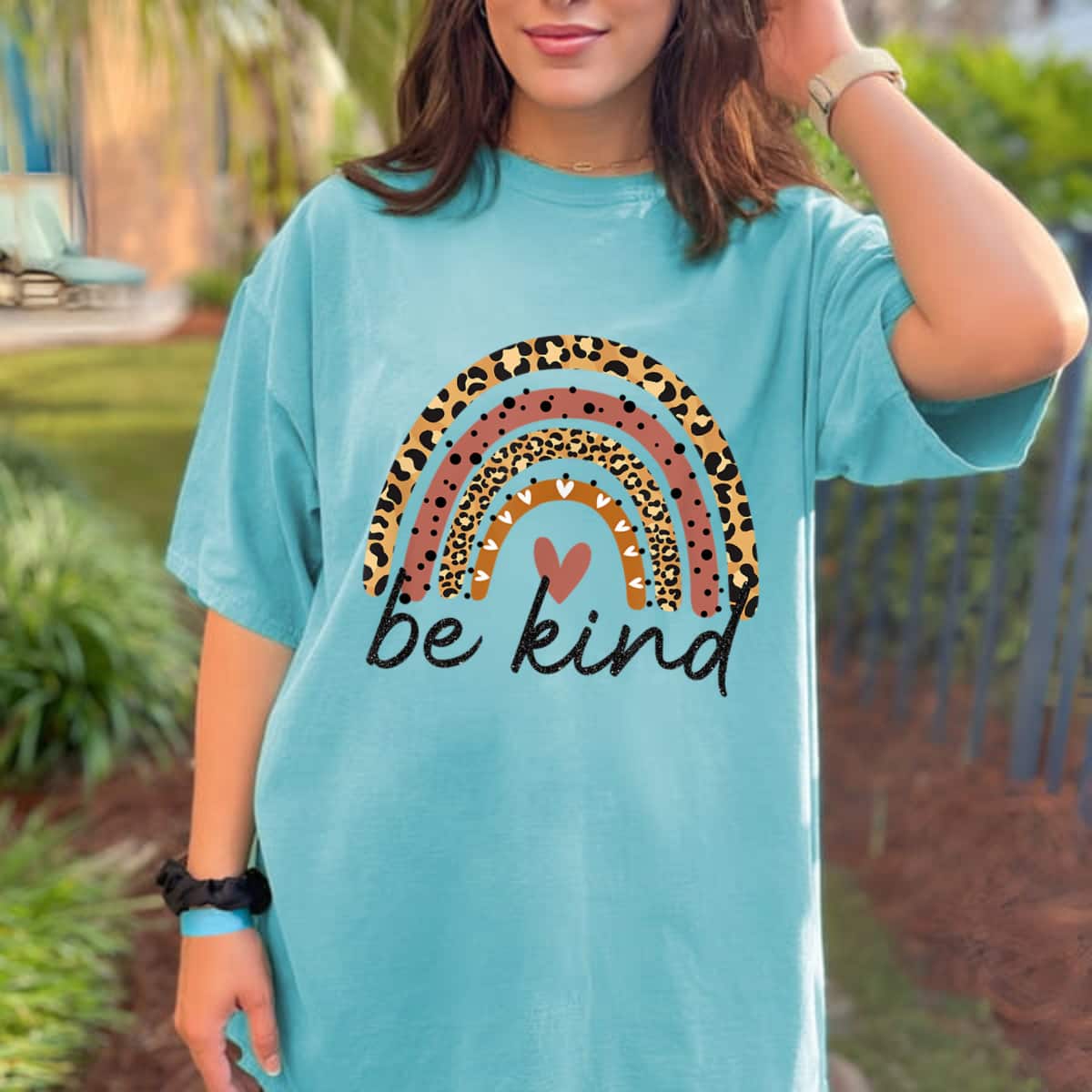Vintage Heart Be Kind T-Shirt Vintage Heart Be Kind T-Shirt