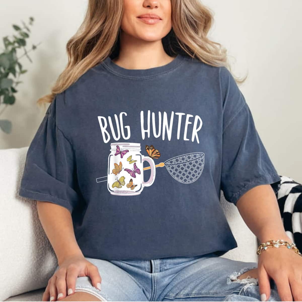 Bug Hunter Insect Catching Ladybug Butterfly T-Shirt Bug Hunter Insect Catching Ladybug Butterfly T-Shirt
