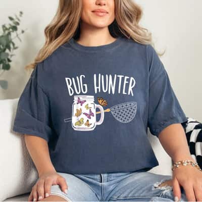 Bug Hunter Insect Catching Ladybug Butterfly T-Shirt Bug Hunter Insect Catching Ladybug Butterfly T-Shirt
